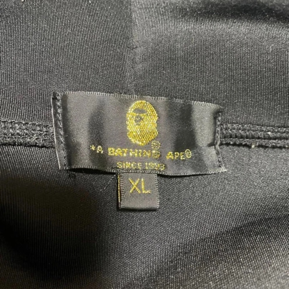 A BATHING APE Full Zip Hoodie Shark WGM. size XL Black and Gold.